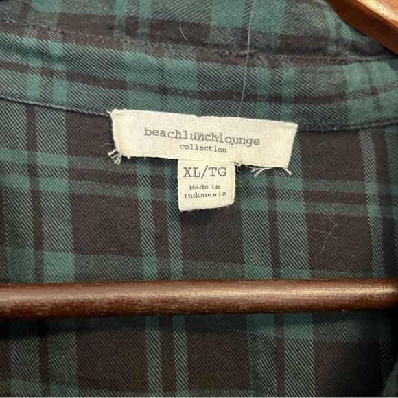 Women's Beach Lunch Lounge Green & Black Plaid Button Down Shirt - Picture 4 of 8